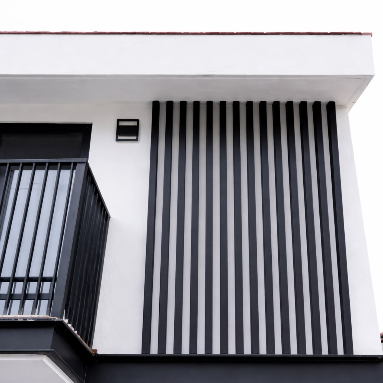 Listón Nastro Exterior WPC | Listón Decorativo Negro | Almacora - Almacora